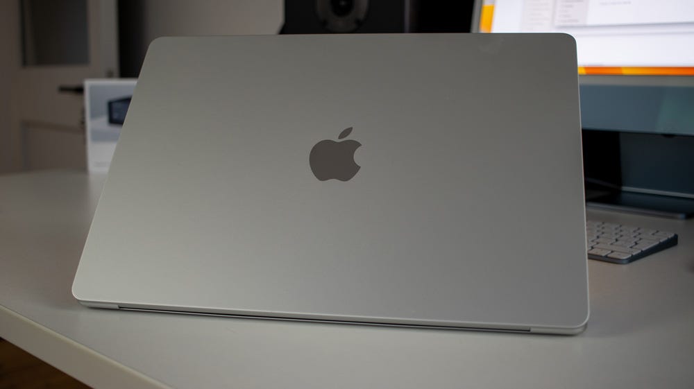 Apple MacBook Air 15-inch M3 (2024)